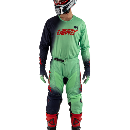 Conjunto Camisola e Calças LEAT MATCHA